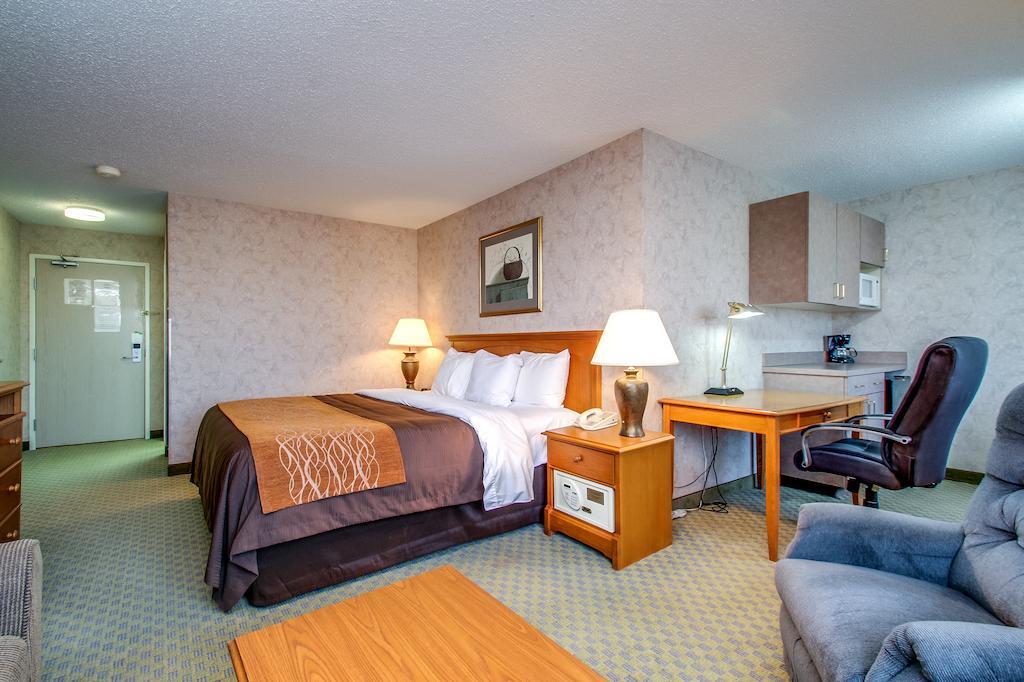 Everspring Inn & Suites Oskaloosa Room photo